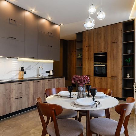 Luxury Apartments Smart House 乌日霍罗德 外观 照片