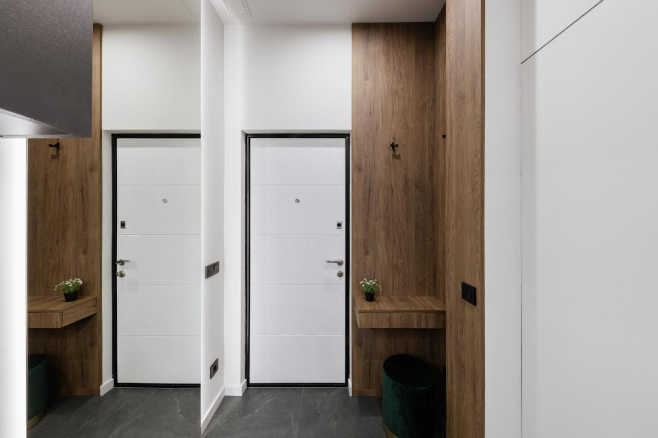 Luxury Apartments Smart House 乌日霍罗德 外观 照片
