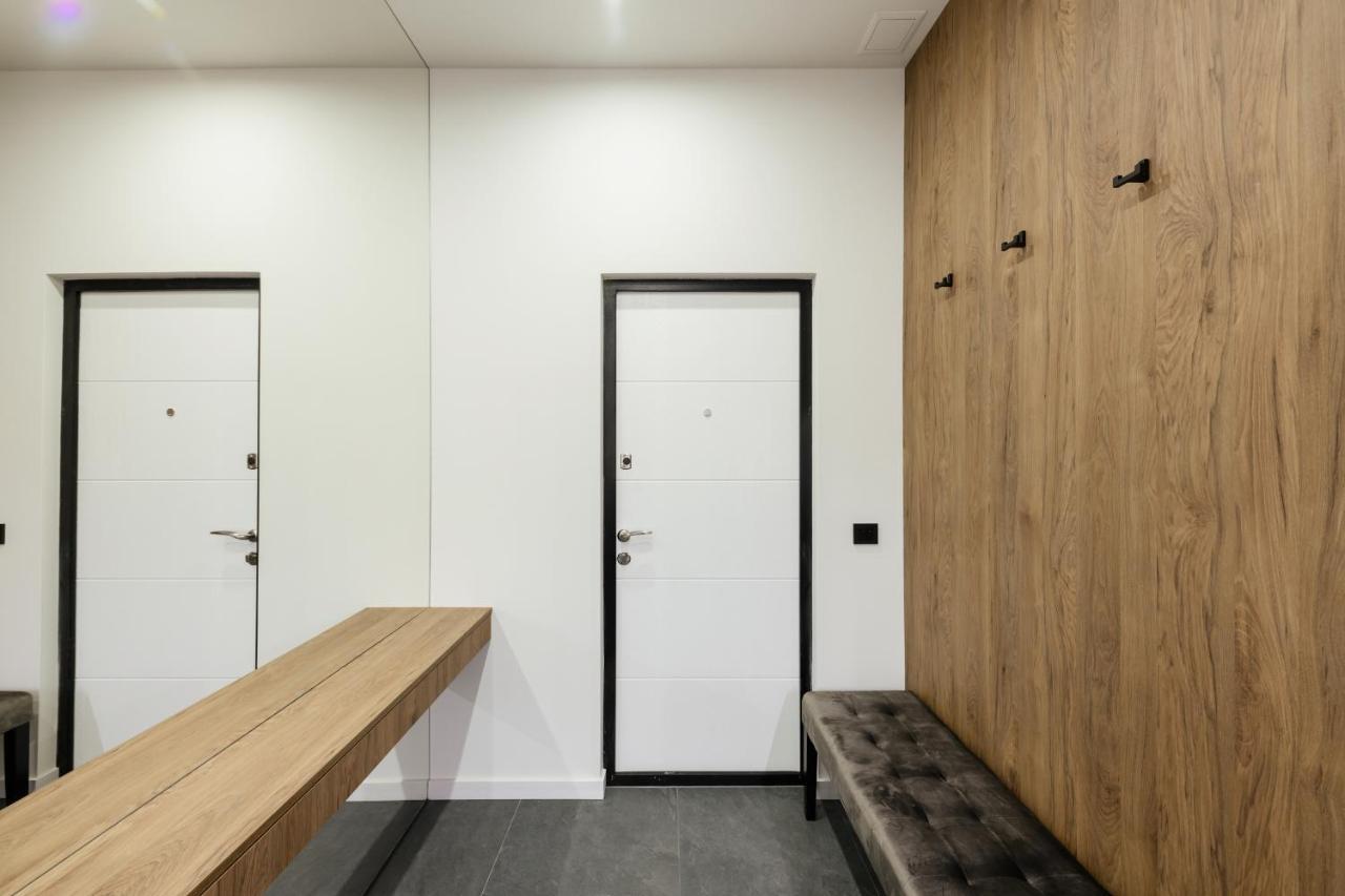 Luxury Apartments Smart House 乌日霍罗德 外观 照片