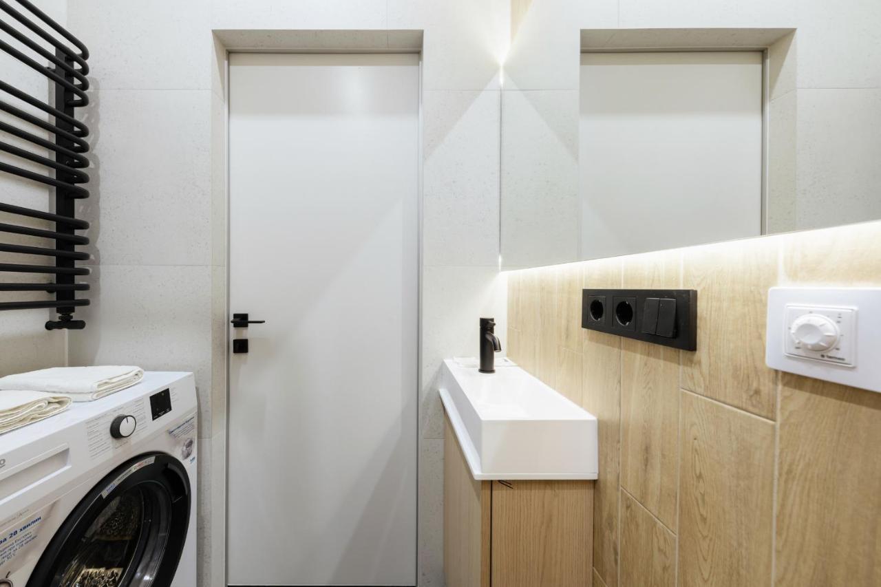 Luxury Apartments Smart House 乌日霍罗德 外观 照片