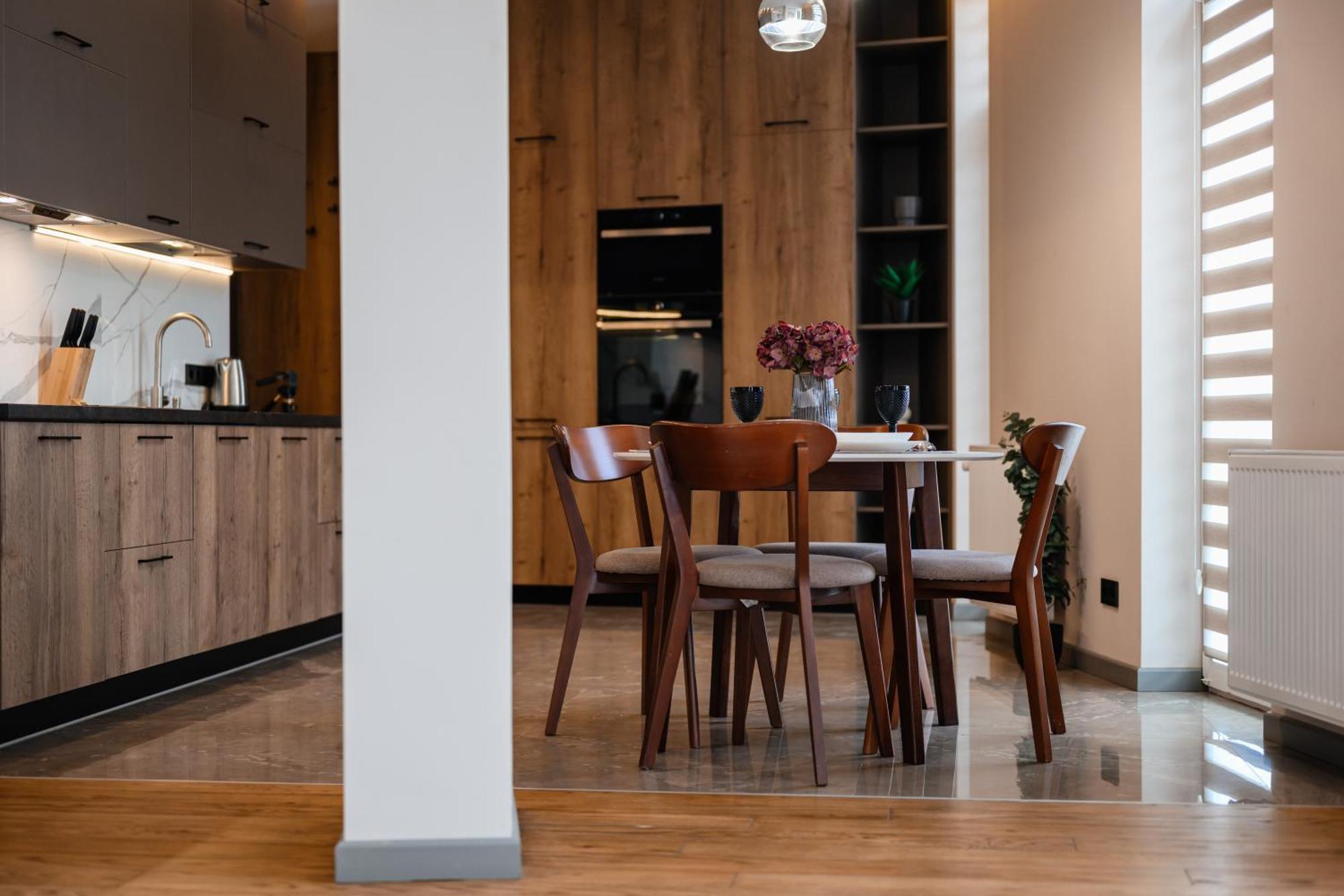 Luxury Apartments Smart House 乌日霍罗德 外观 照片