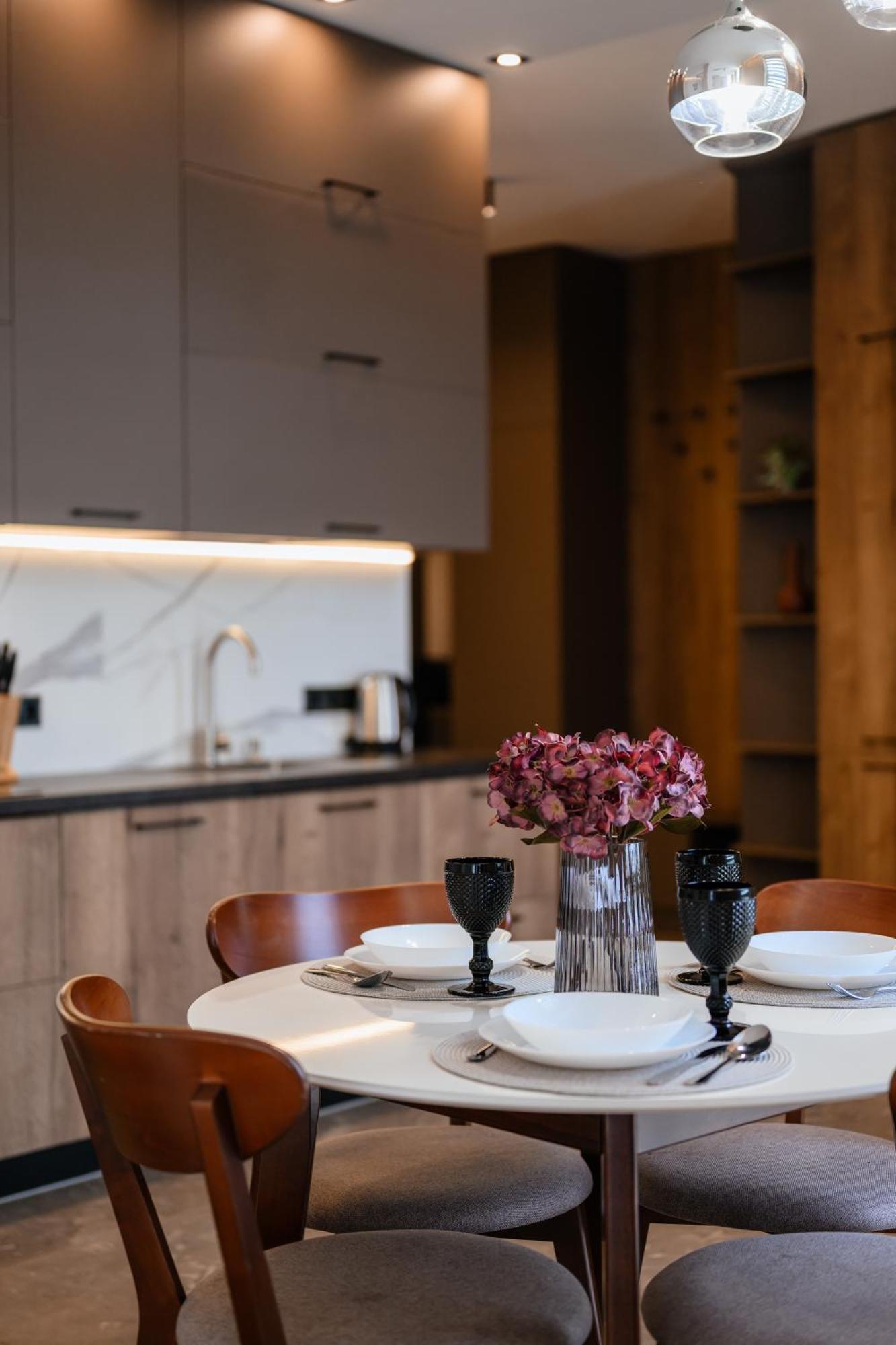 Luxury Apartments Smart House 乌日霍罗德 外观 照片